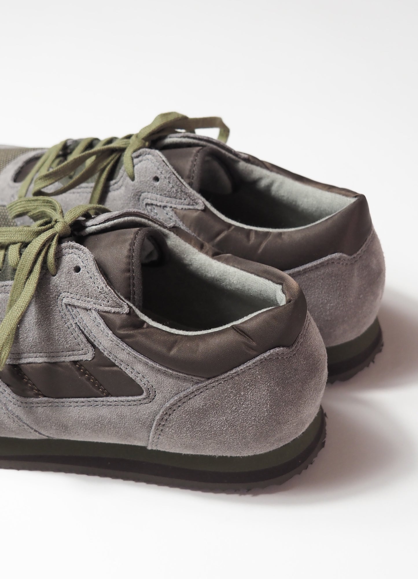1800FS BRITISH MIRITARY TRAINER -GREY/OLIVE