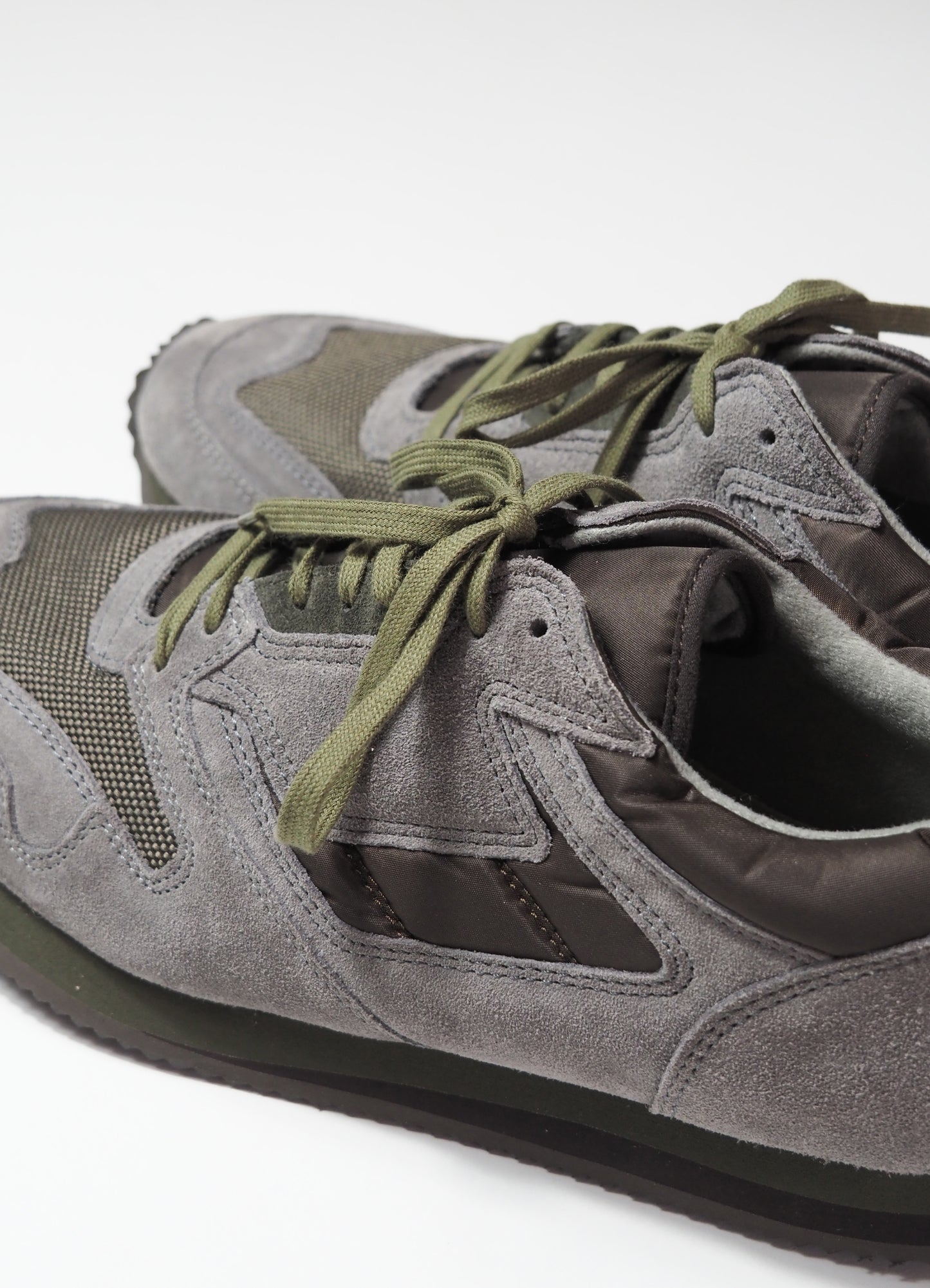 1800FS BRITISH MIRITARY TRAINER -GREY/OLIVE