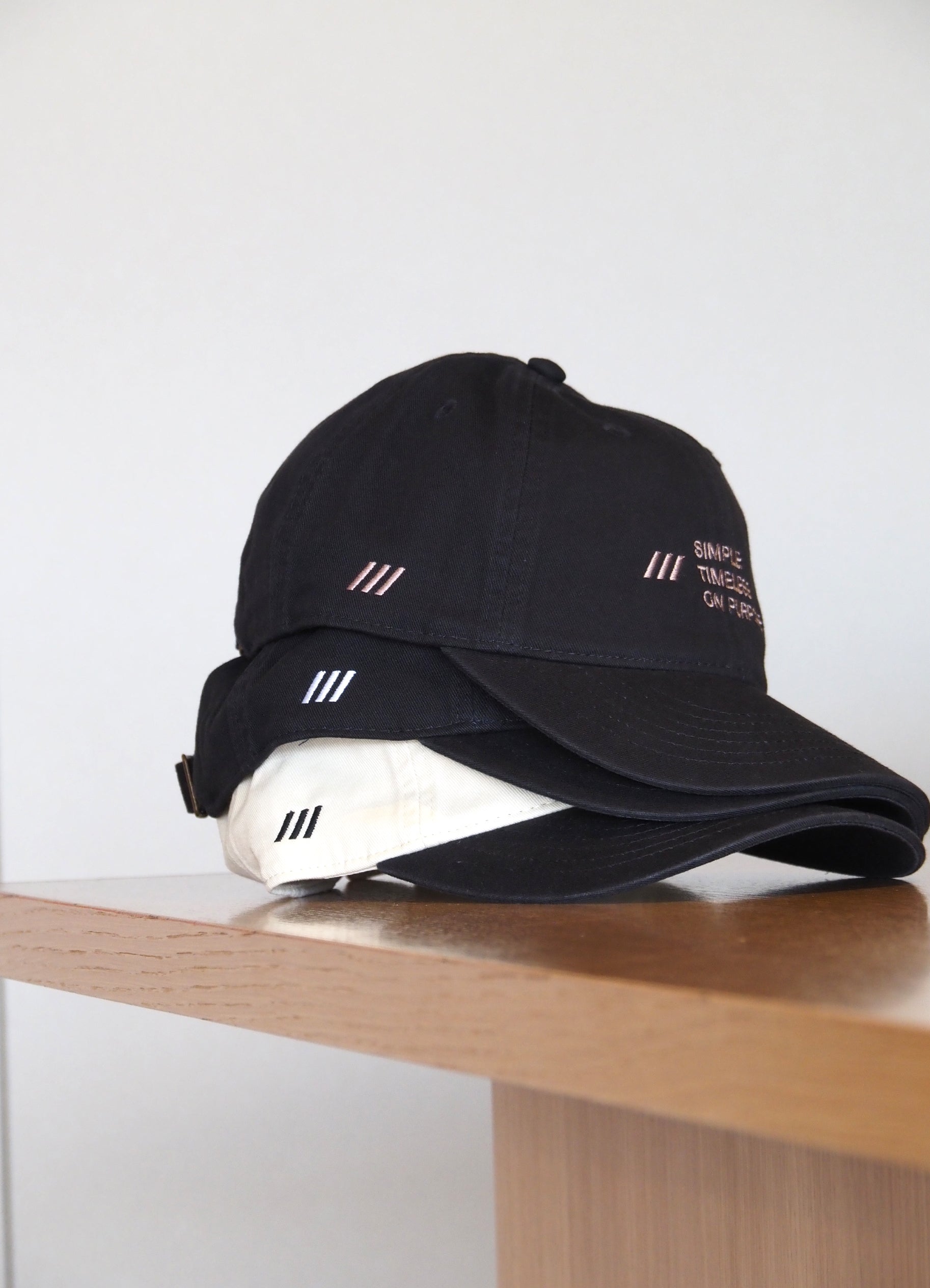 SIMPLE Embroidery Baseball CAP / Lism Original