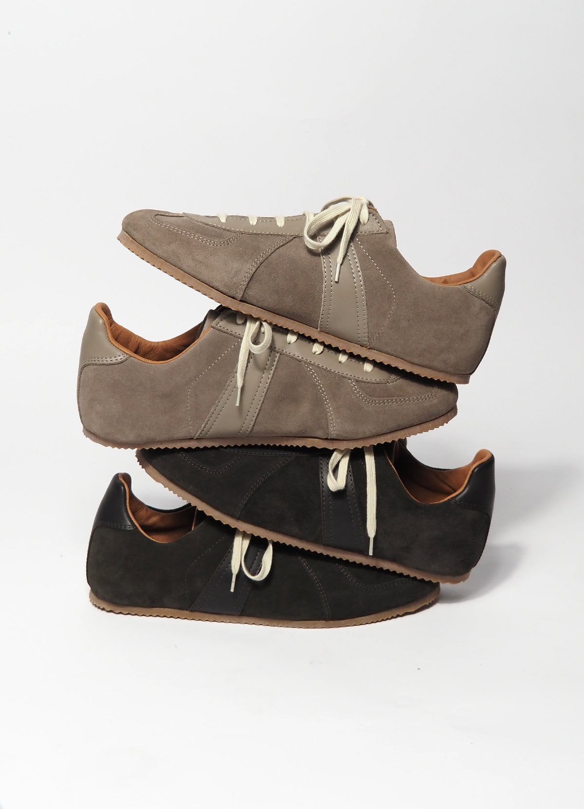 GERMAN MILITARY TRAINER [1714S]