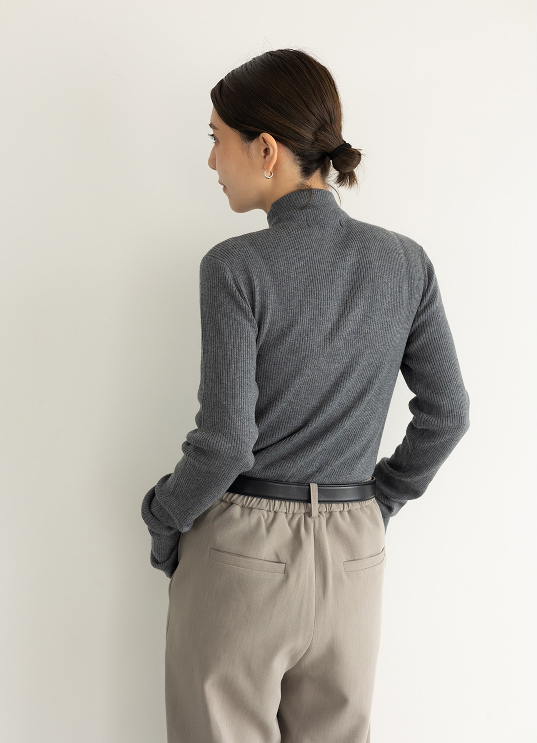 (WOMEN) ハンドウォーマージップニットトップス [A313701]