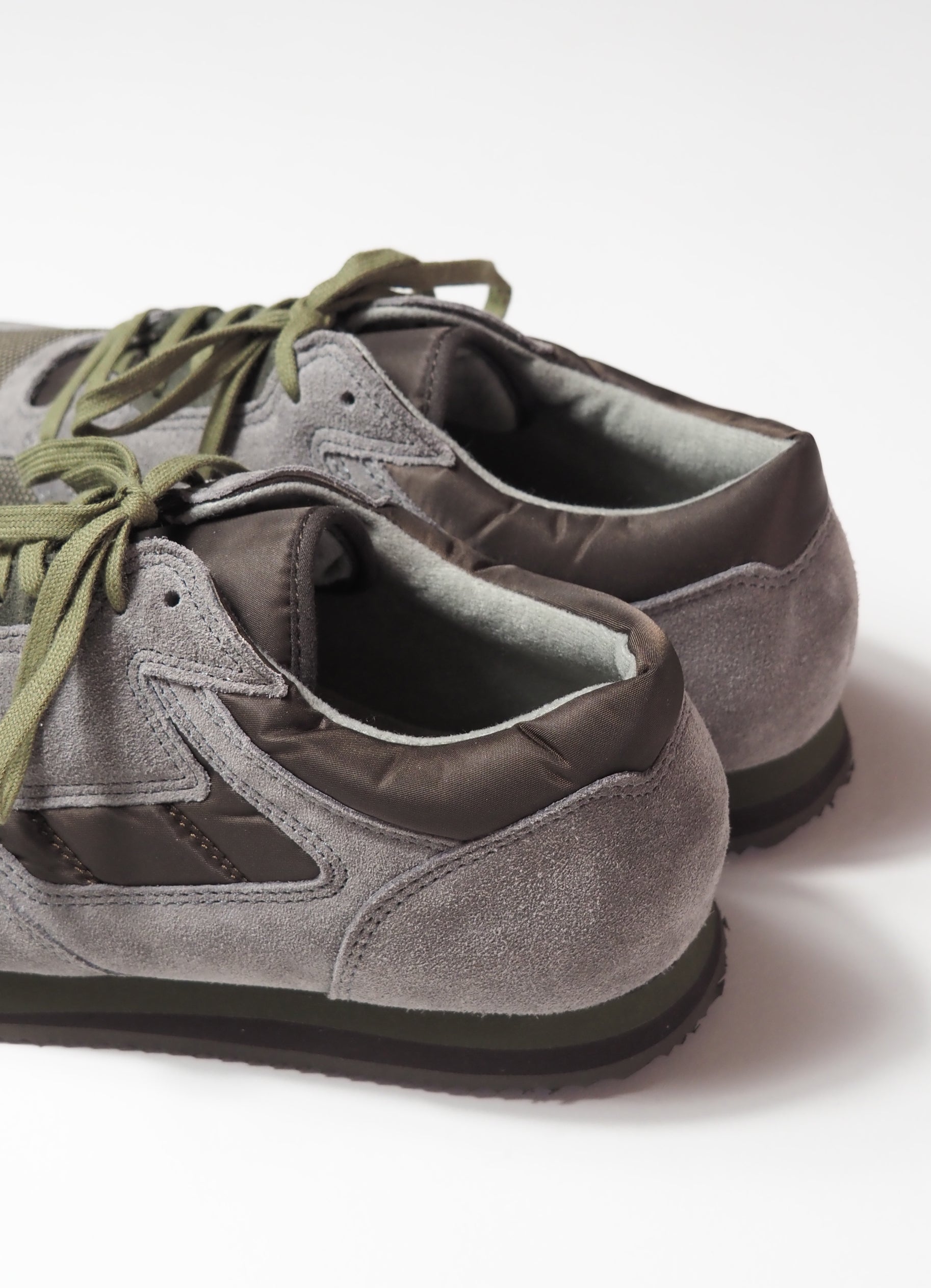 1800FS  BRITISH MIRITARY TRAINER -GREY/OLIVE