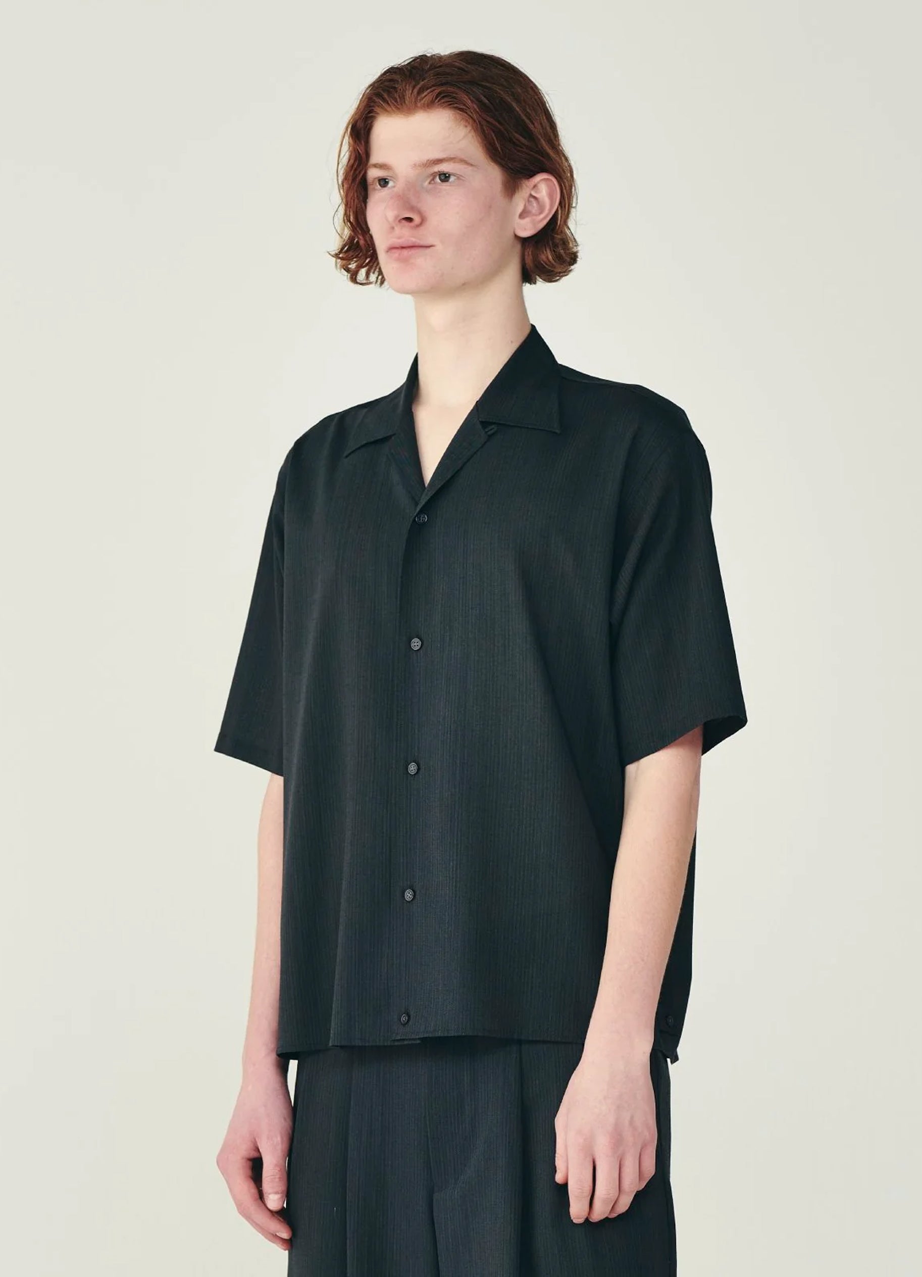 Open Collar S/S Shirt With Hem Tab -Wool High Twist Tropical-[M26B08SH02B]
