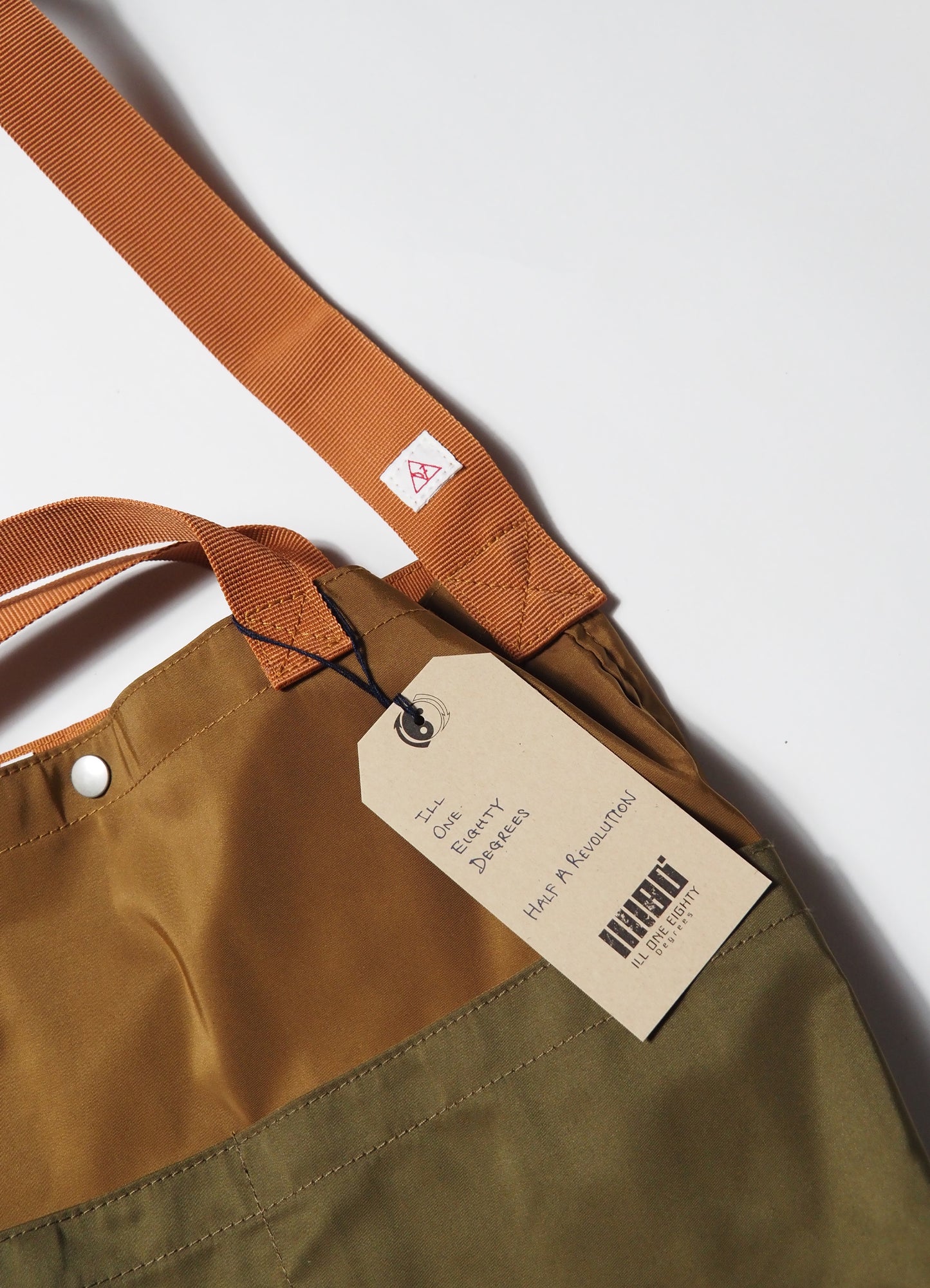 UTILITY BAG (SMALL) [ILL241-49DZS]